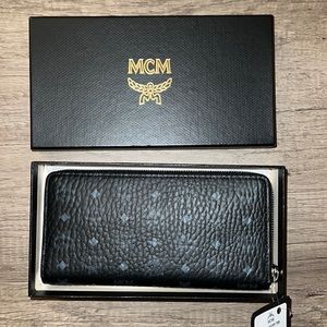 MCM Black Full Zip Wallet Visetos Original
